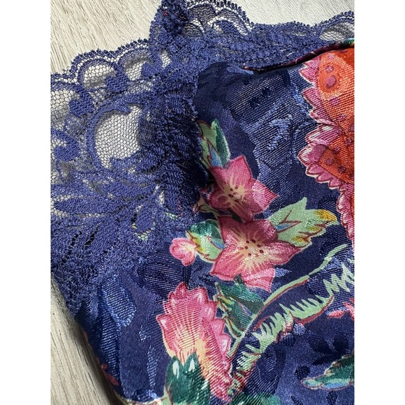 Victoria's Secret Silky Floral Lace Trim Cami Top Feminine Vintage Whimsical - Picture 10 of 10